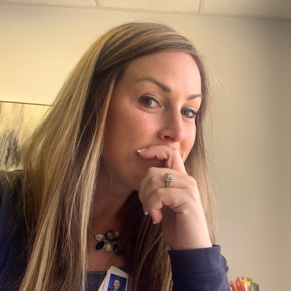 Meet your Posher, Rachel - Picture 1 of 1